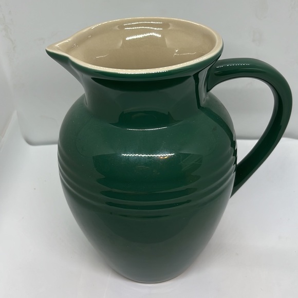 Le Creuset 80oz Dark Green Pitcher, Cream Interior - Picture 6 of 6